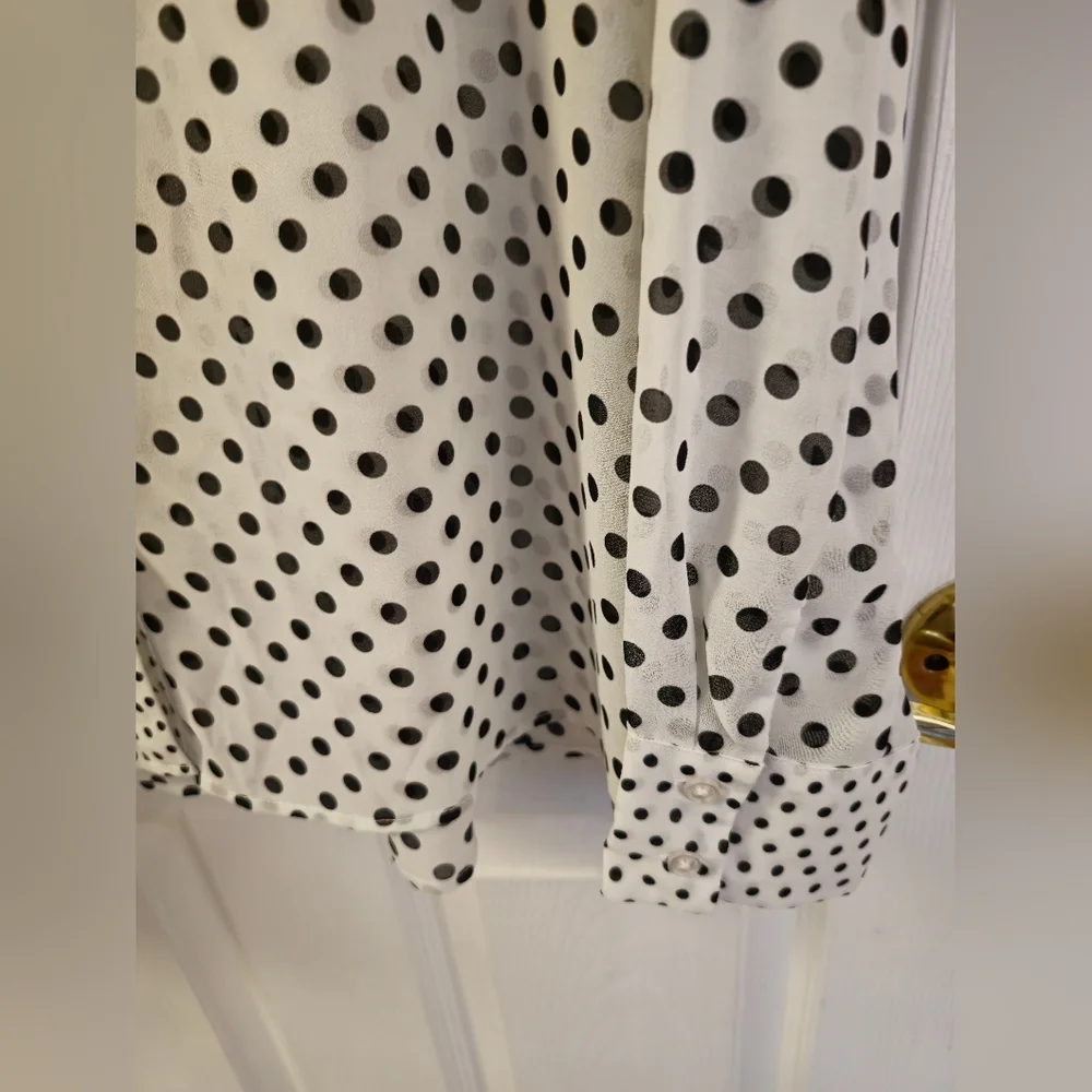 NWT Adrianna Papell Sheer Polka Dot Chiffon V Blouse Black White Size Large - Picture 7 of 17